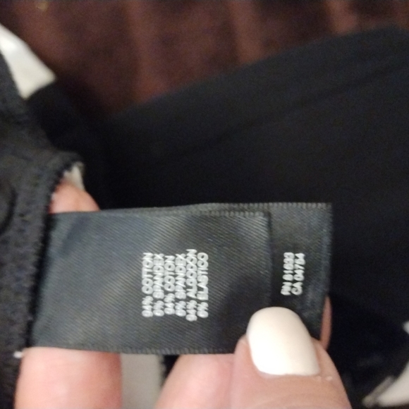 Kenneth Cole NWOT black skinny pants white stripe down side of legs - Picture 6 of 6